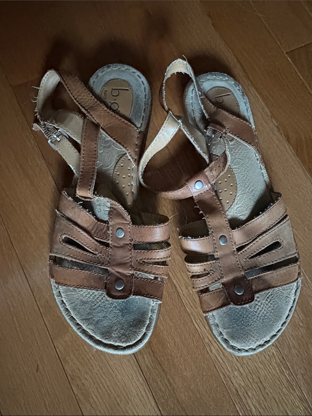 Born Brown Strappy Comfort Sandals. Size 9